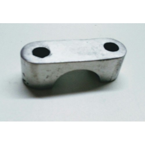 MANUBRI-Ponticello Morsetto Bloccaggio Manubrio per Moto Guzzi Zigolo 110 - Stornello Turismo 125 4 marce