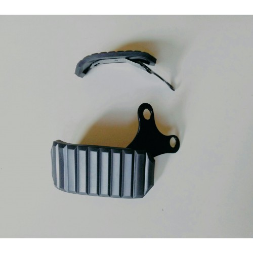 BORDI TESTATA - PARAGINOCCHIA-Coppia Paraginocchia Con Foro D. 8mm Guzzi V7 700-850GT, 850 T3, T4, 1000 SP 1