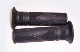 Coppia manopole nere c/foro per Moto Guzzi da 350 a 1100